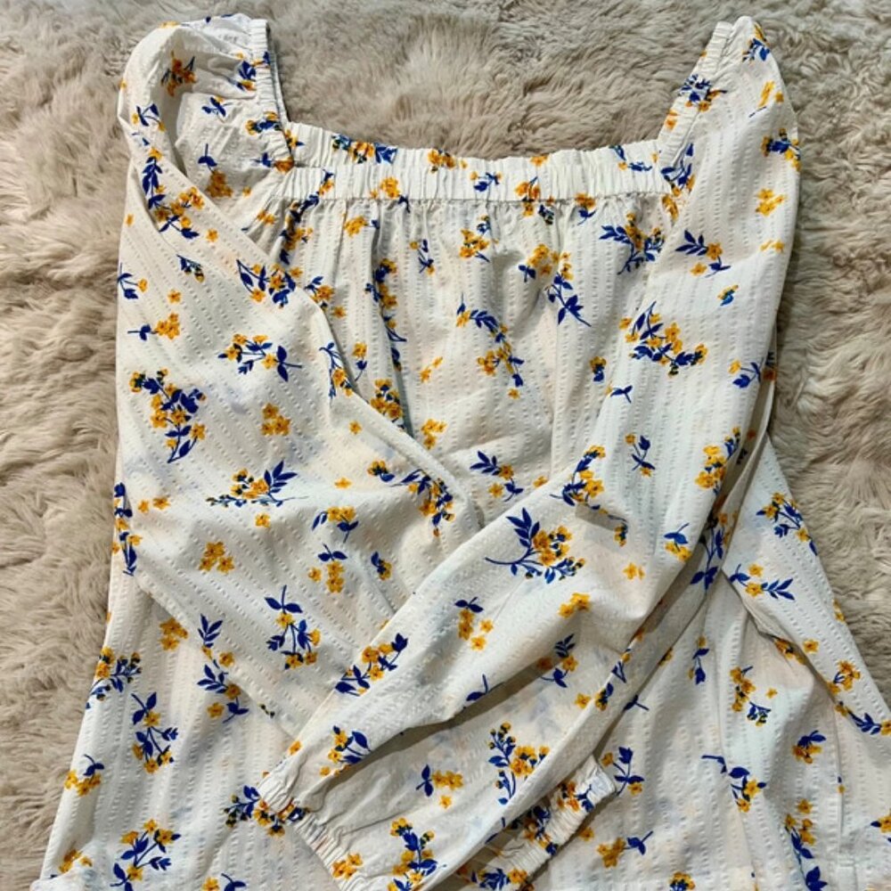 Ann Taylor White Floral Blouse – Size S